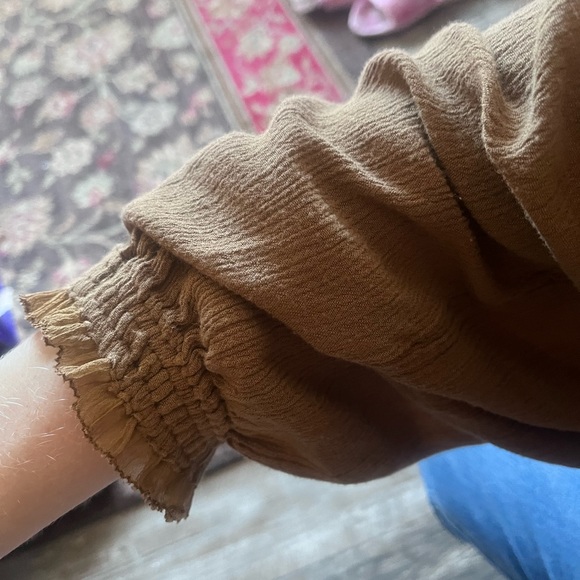 Free People Brown boho flowy crop top cold shoulder bell sleeves • size Large - Picture 7 of 13